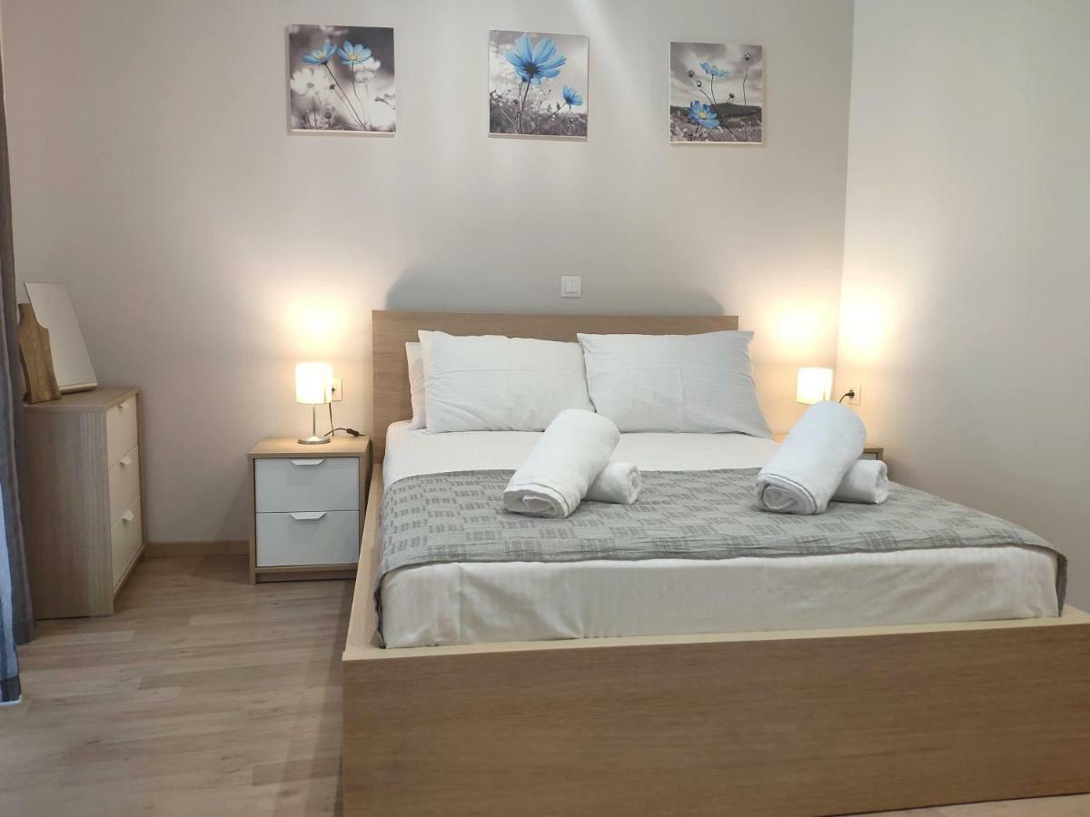 Neva Apartments By The Beach Makrýgialos المظهر الخارجي الصورة